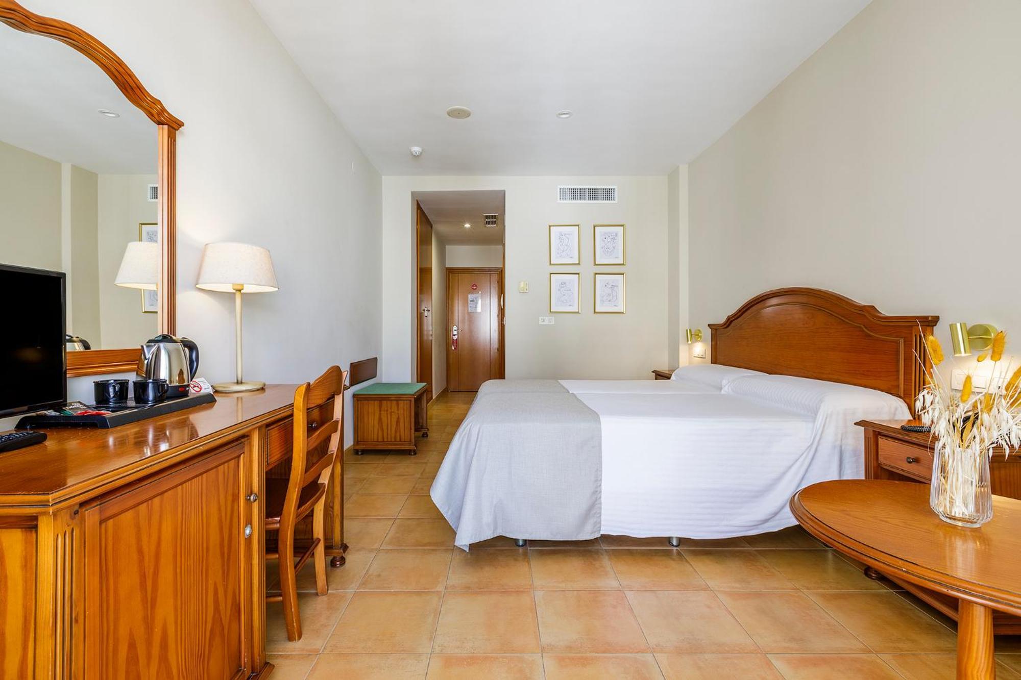 Hotel Almijara - Mares La Herradura  Εξωτερικό φωτογραφία