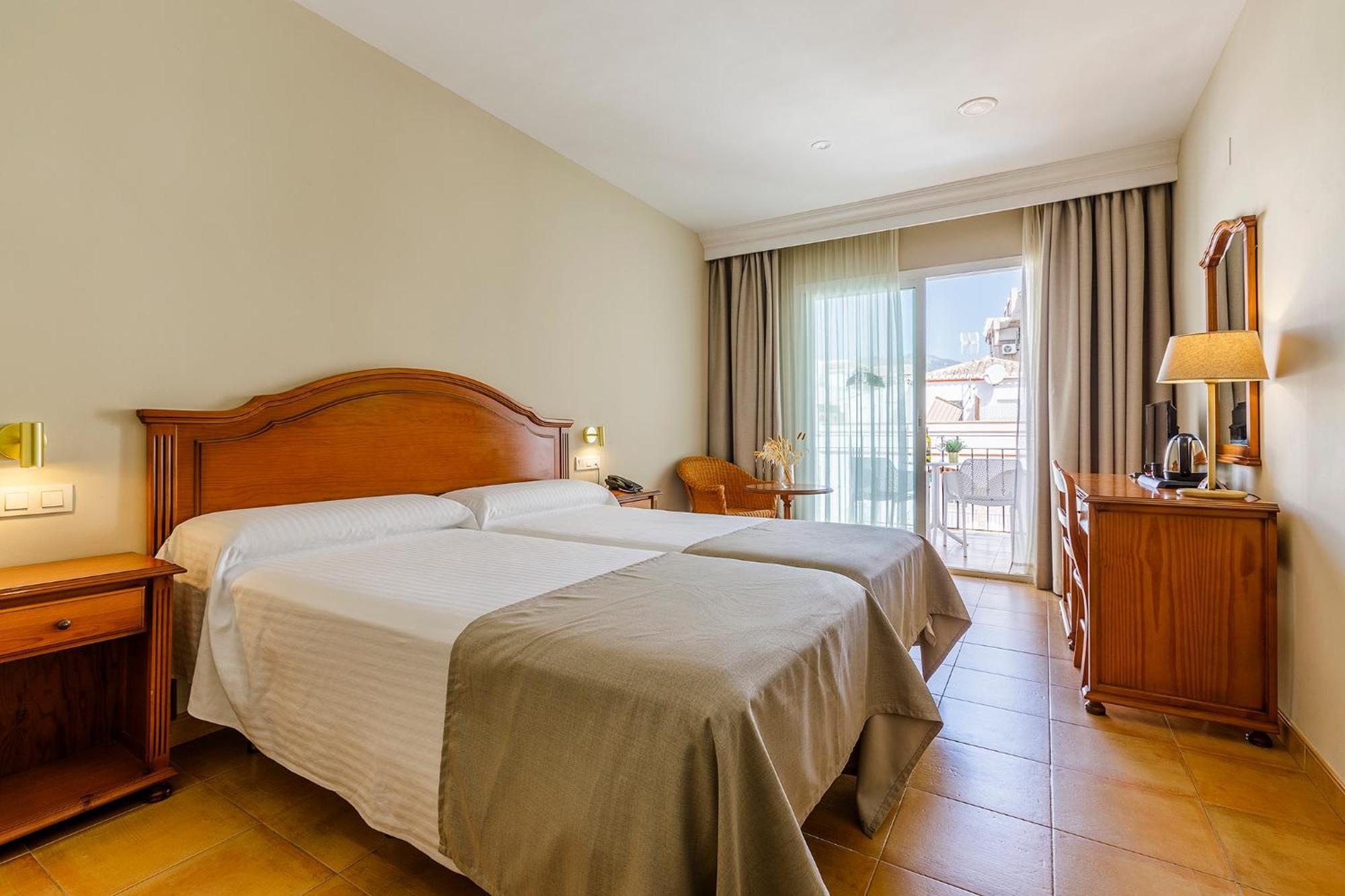 Hotel Almijara - Mares La Herradura  Εξωτερικό φωτογραφία